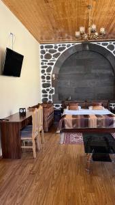 Kirch & Restaurant - 148