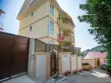 Просторный двухместный номер с 2 отдельными кроватями