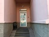 Кровать в общем двухместном номере для мужчин и женщин