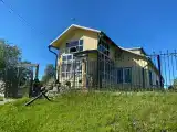 Двухместный номер с 2 отдельными кроватями и общим туалетом