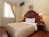Comfort Quadruple Room, 1 King Bed and 2 Twin Beds