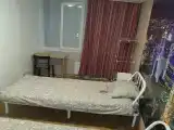 Стандартный двухместный номер с 2 отдельными кроватями и общей ванной комнатой