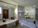 Accessible Premium Studio Burj Khalifa and Pool View Non smoking