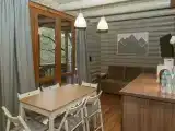 Двухэтажный коттедж с тремя спальнями
