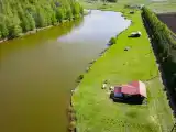 Дом с видом на озеро