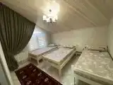 Коттедж с видом на горы и лес с балконом