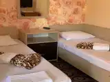 Двухместный номер с 2 отдельными кроватями и душем