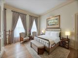 Deluxe Room, 1 King Bed