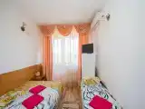 Трехместный номер с душем