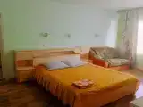 Cемейный номер с собственной ванной комнатой