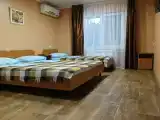 Трехместный номер с основными удобствами