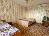 Трехместный номер с балконом
