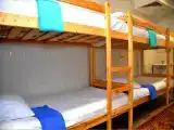 Койка место в 6-местной комнате для женщин