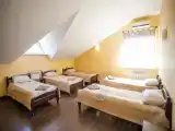 Семейный номер с односпальными кроватями