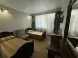 Трехместный номер с видом на сад