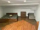 Трехместный номер с собственной ванной комнатой вне номера