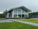 Дом с видом на озеро