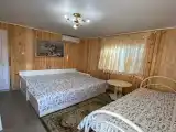 Трехместный номер «Комфорт» с душем