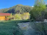 Трехместный номер с видом на горы