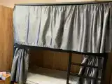 4х местный номер с двумя двухъярусными кроватями