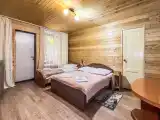 Трехместный номер с 1 двуместной и 1 одноместной кроватями