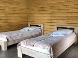 Небольшой двухместный номер с 2 отдельными кроватями