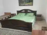 Трехместный номер с основными удобствами и общей ванной комнатой