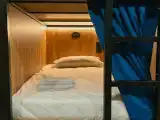 ТОЛЬКО ДЛЯ МУЖЧИН Капсула в мужском хостеле