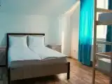 Семейный номер с общей ванной комнатой