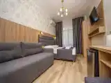 Трехместный номер с балконом