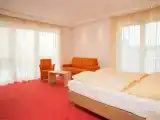 Studio Suite, River View