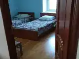 Трехместный номер с видом на озеро