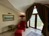 Пентхаус с камином и балконом