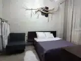 Двухместный номер с двуспальной кроватью и дополнительной кроватью