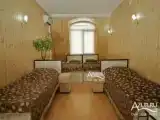 Четырехместный эконом с общей ванной комнатой