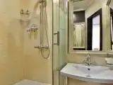 Двухместный номер с 1 кроватью или 2 отдельными кроватями и собственной ванной комнатой