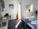 Studio, Balcony
