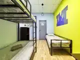 Трехместный номер с общей ванной комнатой