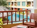 Deluxe Room Pool Access
