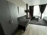 Deluxe c качелью