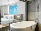 Люкс, частичный вид на море