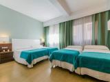 Double Room (4 pax)