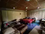 8 односпальных кроватей, с общим туалетом