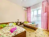 Трехместный номер с балконом