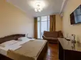 Комфорт с балконом , боковым видом на море и виноградники