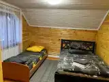 Трехместный номер с общей ванной комнатой