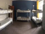 Кровать в общем 6-местном номере для женщин