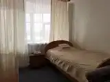 Двухместный номер с двуспальной кроватью и дополнительной кроватью