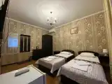 Стандартный номер с 2 односпальными кроватями и диваном