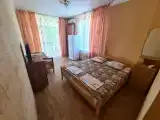 Трехместный номер «Комфорт» с душем